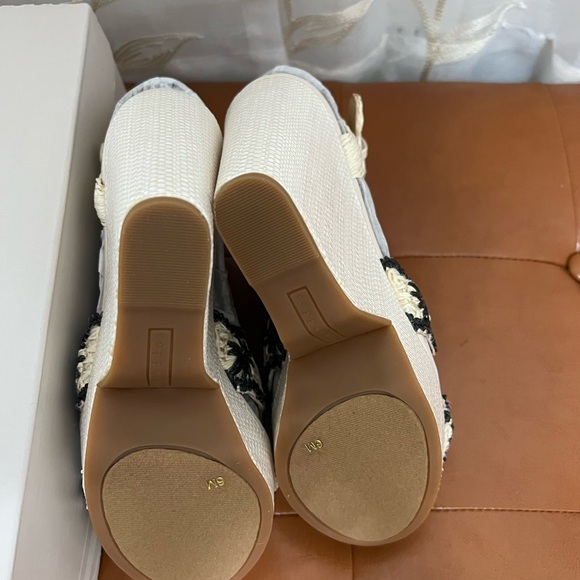 White and black wedges from copper key. Never worn - Picture 5 of 7